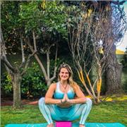 Clases grupales y particulares de yoga y meditación. Online o presencial